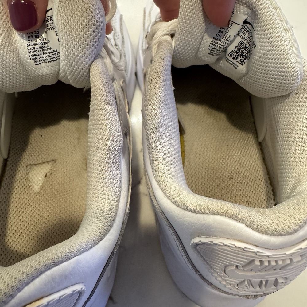 Nike Air Max 90 Kids Sneakers 3Y White Leather Swoosh CD6867-100 - Picture 11 of 16